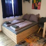 Tiny House Black Pearl Apartment