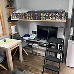 Apartment Tiny House Black Pearl