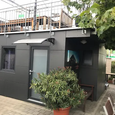 Apartment Tiny House Black Pearl *