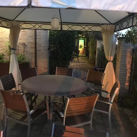 Tiny House Black Pearl * 泰特南