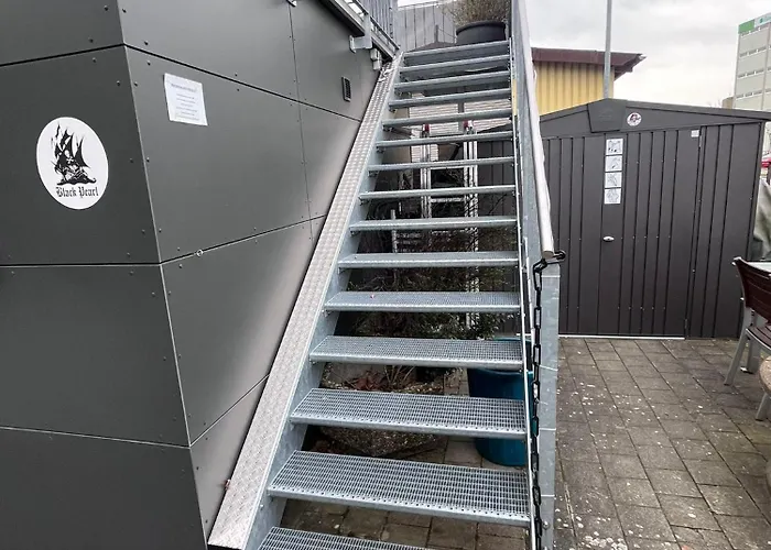 Апартаменты Tiny House Black Pearl *